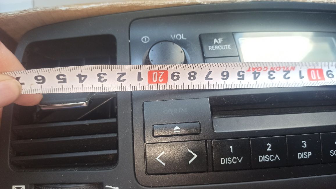CD player за Toyota Corolla (E120; E130) (2000-2007)