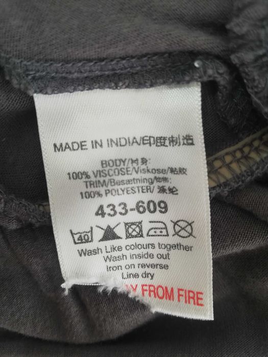 Bluză gri cu volane și aplicații, mărimea 14/M