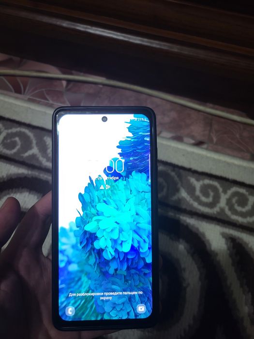 Samsung S20FE сатылады