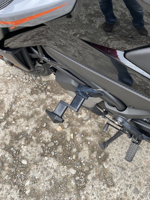 CF Moto 300 NK ABS