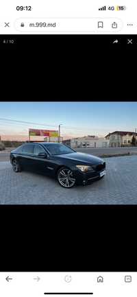 BMW 750L.             Q