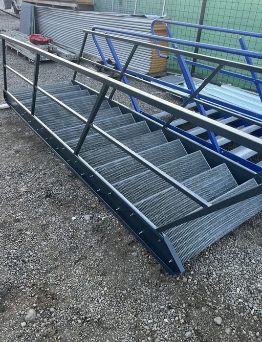 Scări metalice galvanizate la orice demisiune asiguram transport ori u