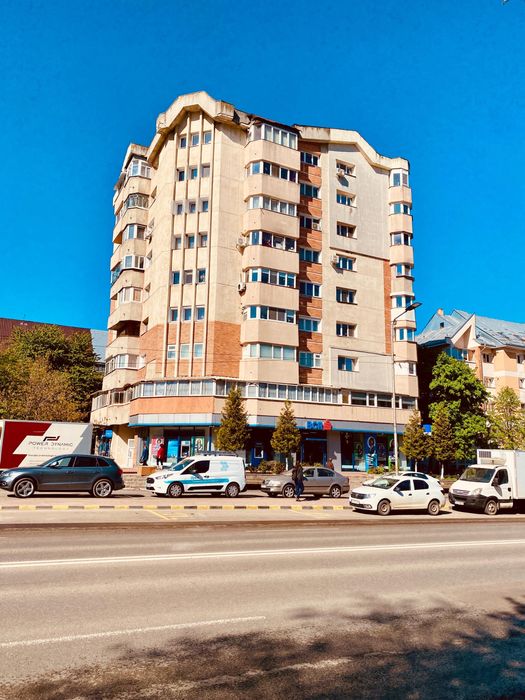 Vând Apartament cu 3 camere | 72mp | Obcini | Blocul cu BCR