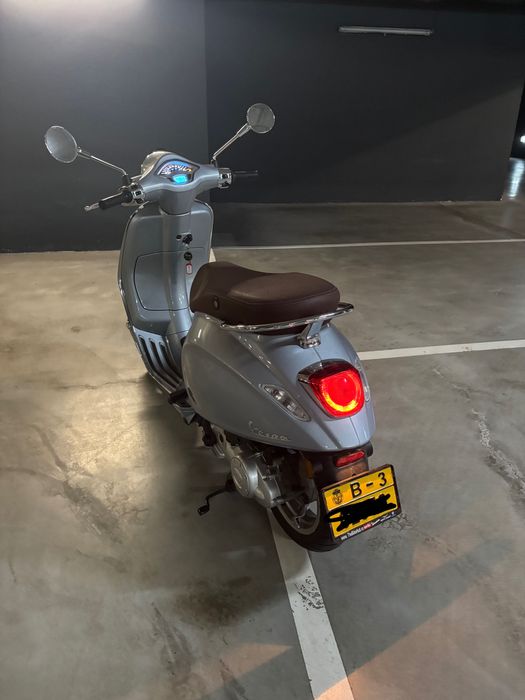 Vespa Primavera 50 - 2023 - unic proprietar - aproape noua