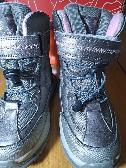 Ботинки на девочку