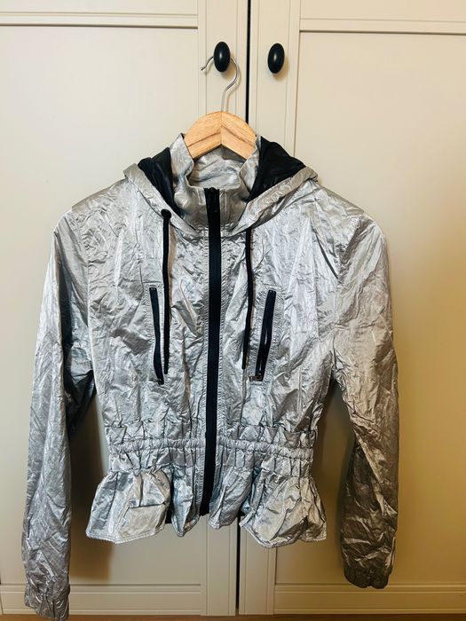 Сребристо  яке Junona