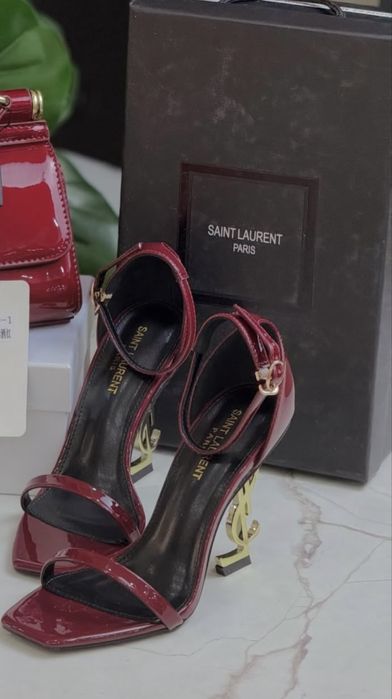 Босоножка ysl бордовый
