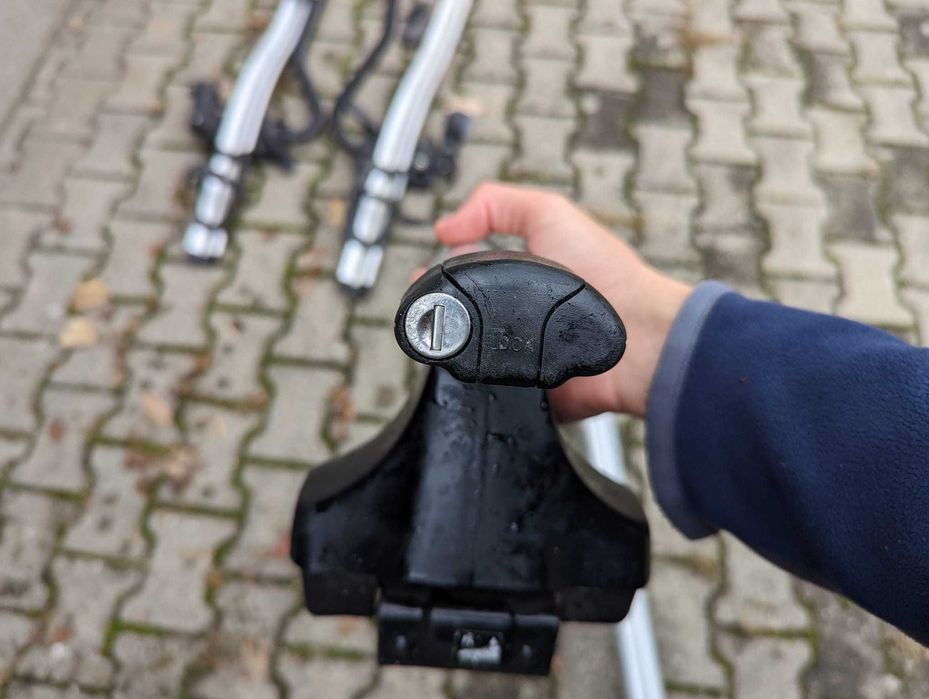 Bare Thule Aero Bars cu sistem de prindere 754