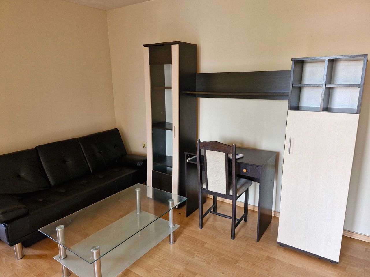 Продава се Четиристаен апартамент в Плевен, Дружба 2 - 131 кв.м за 993 €/кв.м - Снимка #3