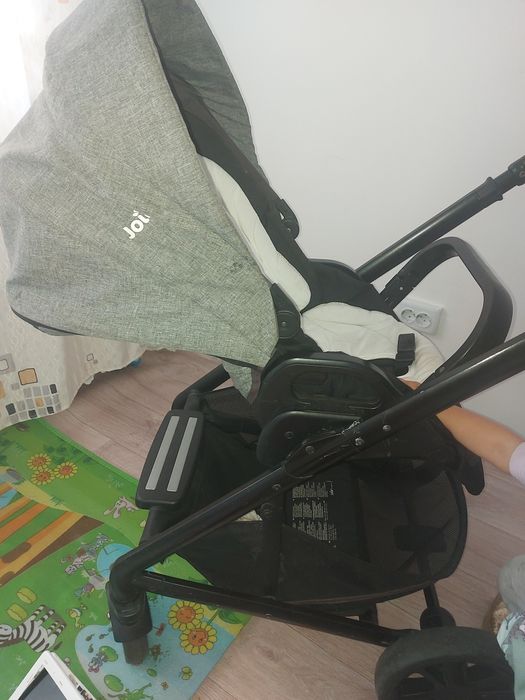 Продам коляску Joie