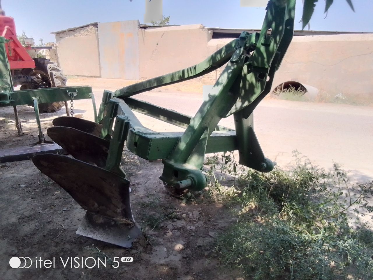T40 traktor chizil pulug ut uradigani bilan sotiladi