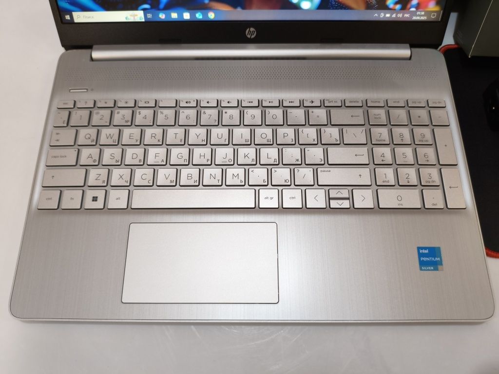 4x ядерный HP Pavillion ОЗУ 8 гб SSD M2 256 GB ноутбук продается