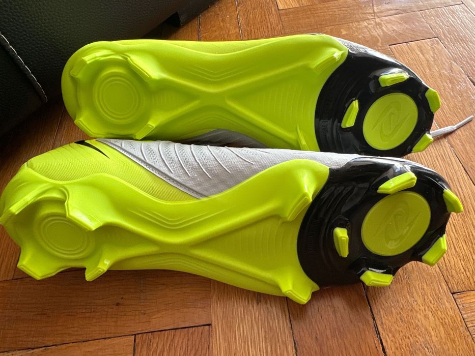 Мъките бутонки  Nike PHANTOM GX II PRO