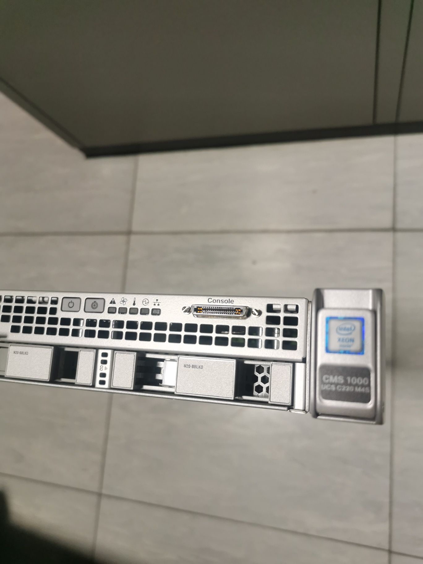 CISCO Server UCS C220 M4 2 x Intel Xeon E5 2695  RAM + SSD