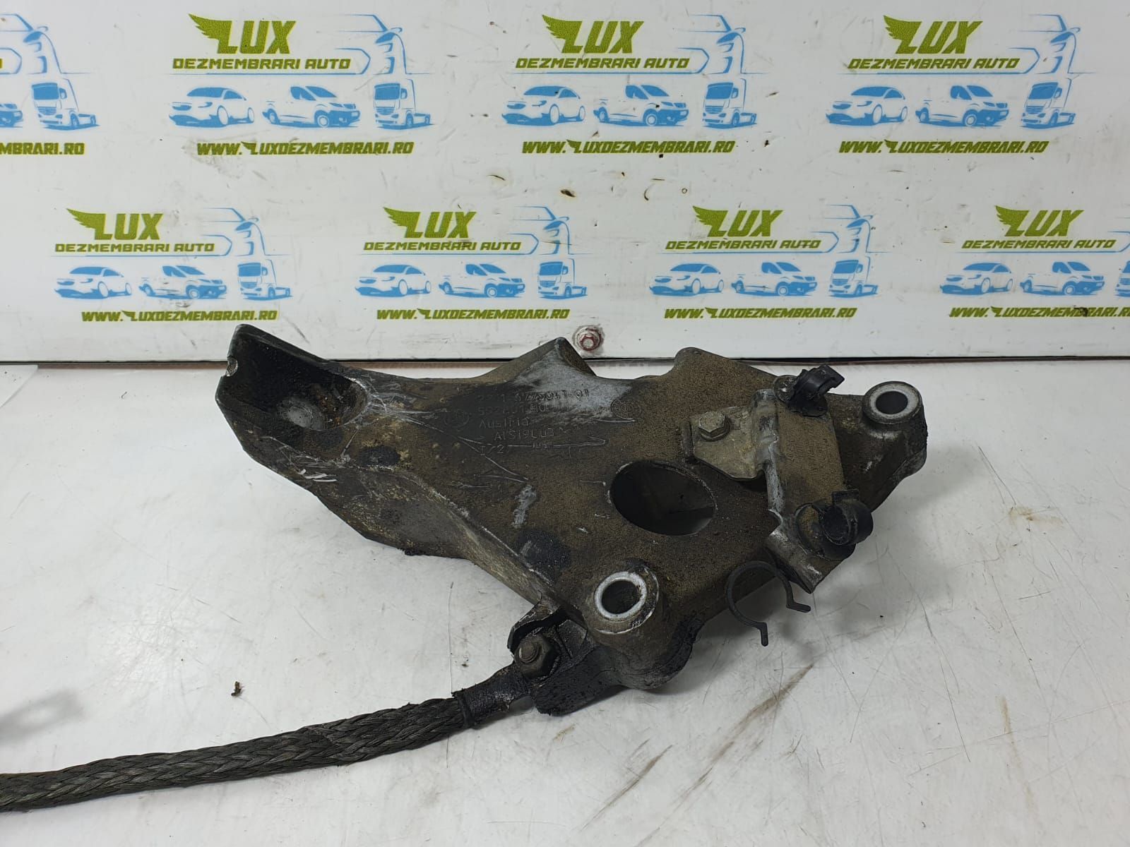 Suport motor 2.0 d N47D20C 2211677504101 BMW Seria 1 E81/E82/E87/E88