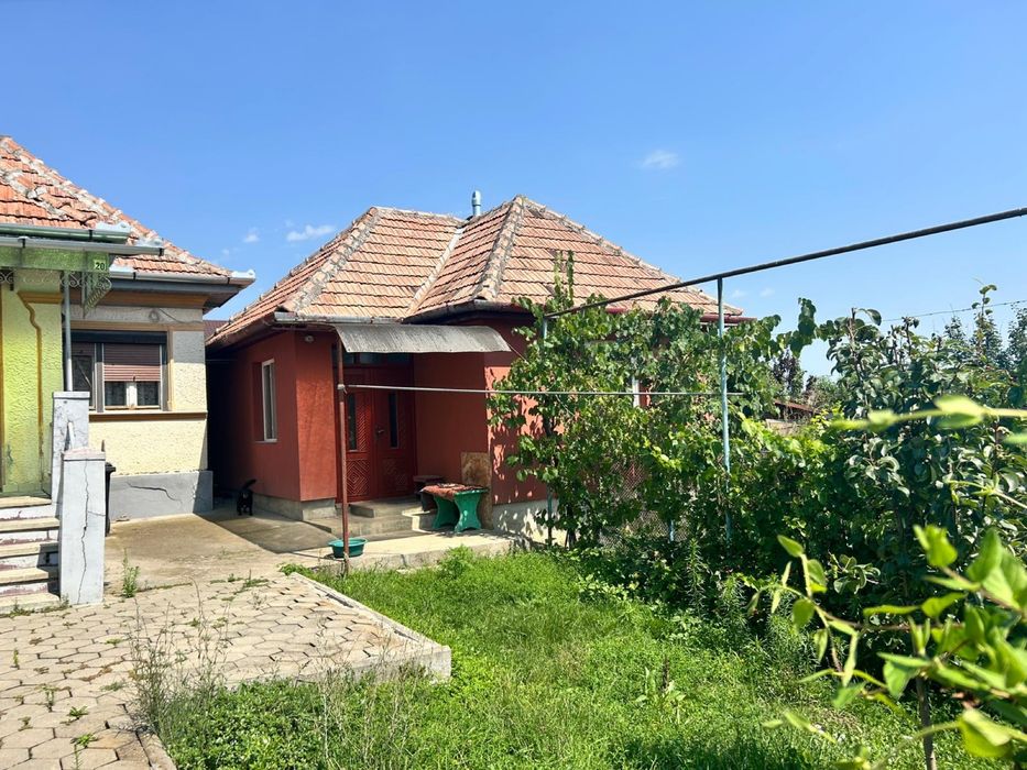 Vand casa + teren sau schimb cu apartament (+ - diferenta)