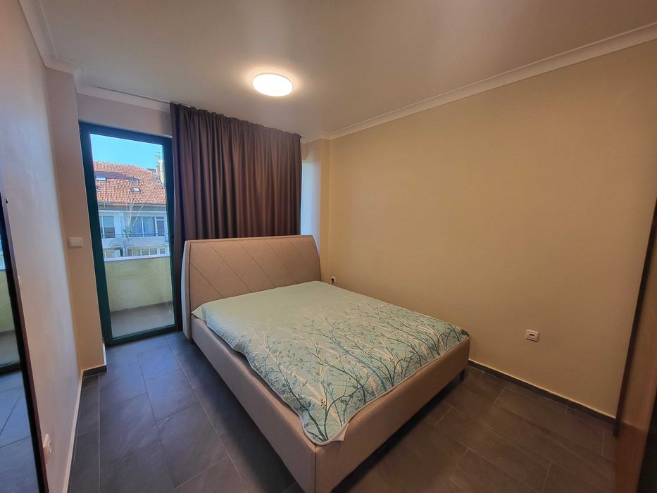 Дава се под наем Двустаен апартамент в Бургас, Център - 60 кв.м за 250 € - Снимка #1