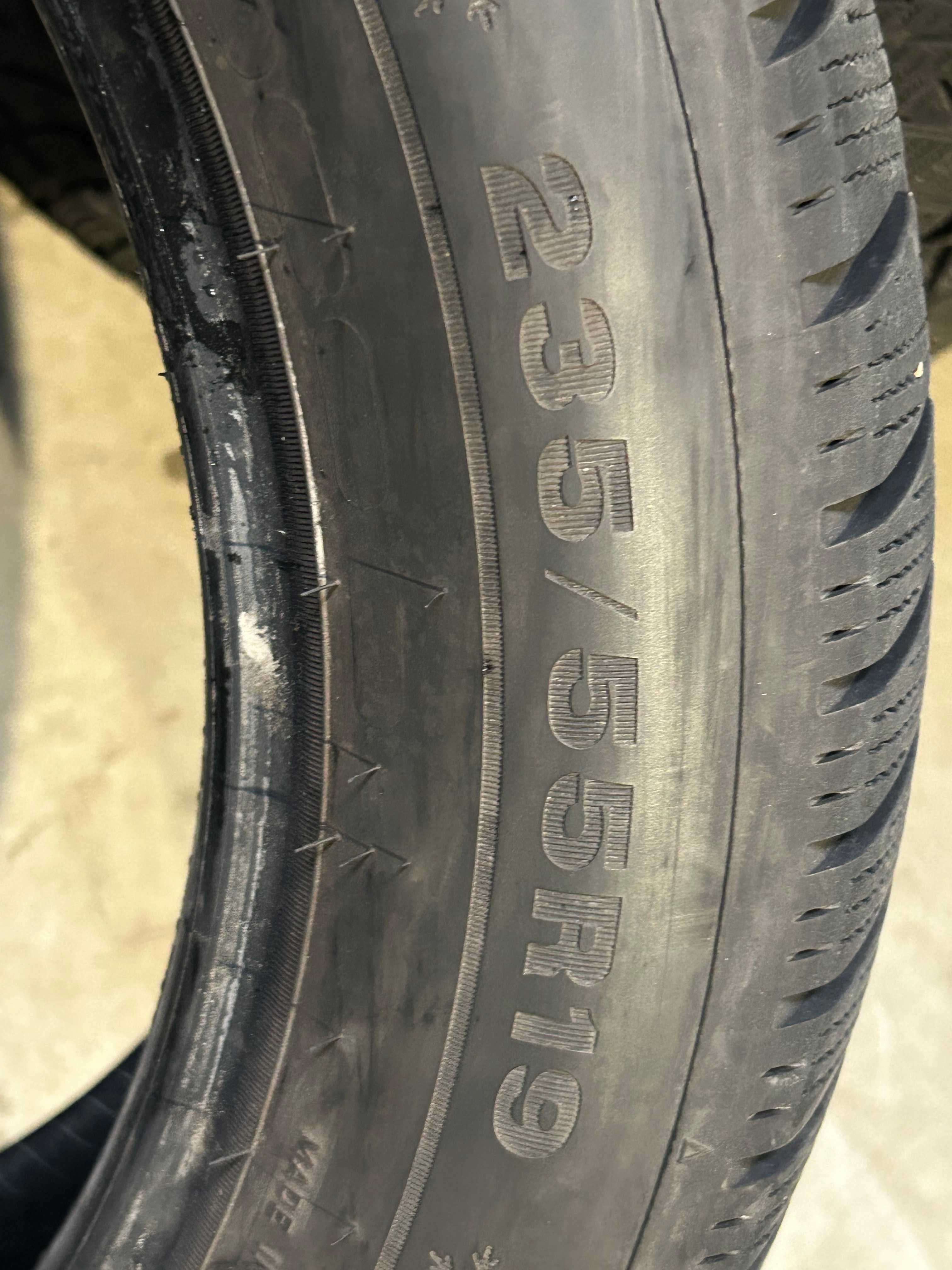 2X 235 55 19 Dunlop Winter Sport