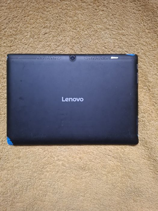 Vând tableta lenovo defecta