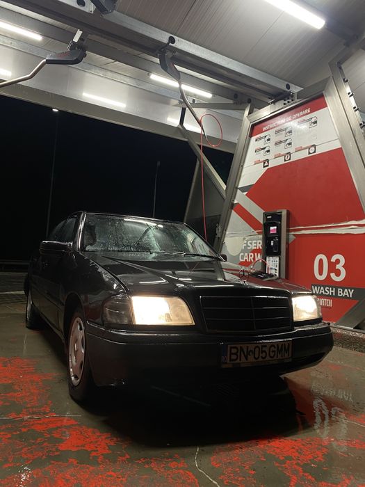 Mercedes Benz ( 2x Merț uri la prețul afisat)