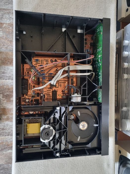 Cd Player Philips CD-615. CDM 4/19. Perfect functional. Impecabil.