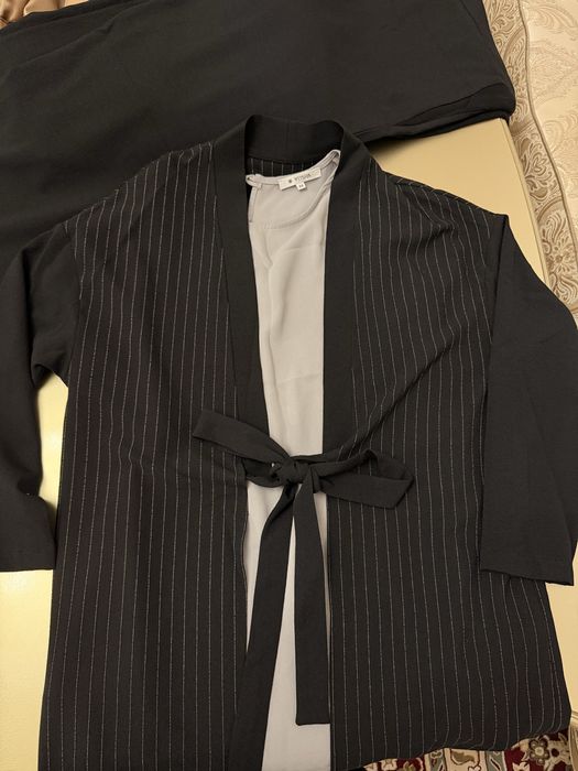 Троечка с брючками