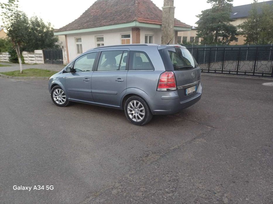 Opel Zafira 1.8 benzina, 2008,7 locuri,116000 km in crestere