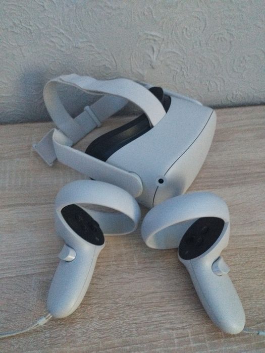 Продам Окулус квест 2 на 256гб