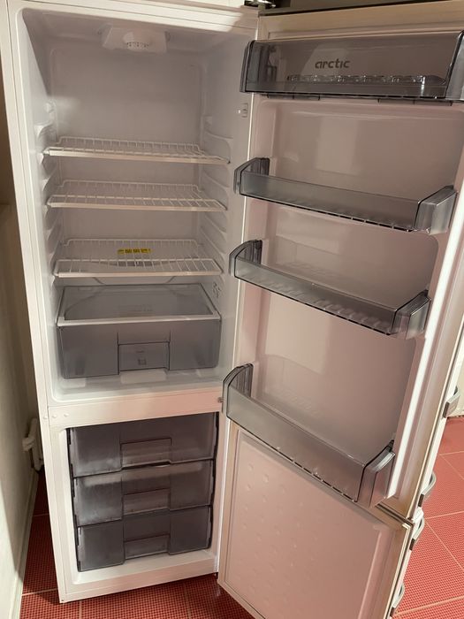 Vand frigider Artic A+