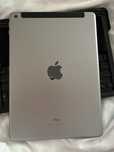 Ipad 5th generation 128GB ( ios 16.7.8)