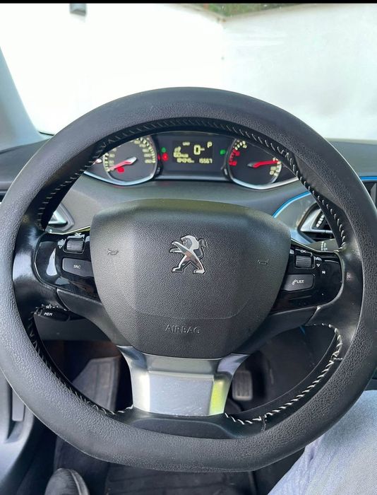 Peugeot 308 Automat BlueHdi 150 cp