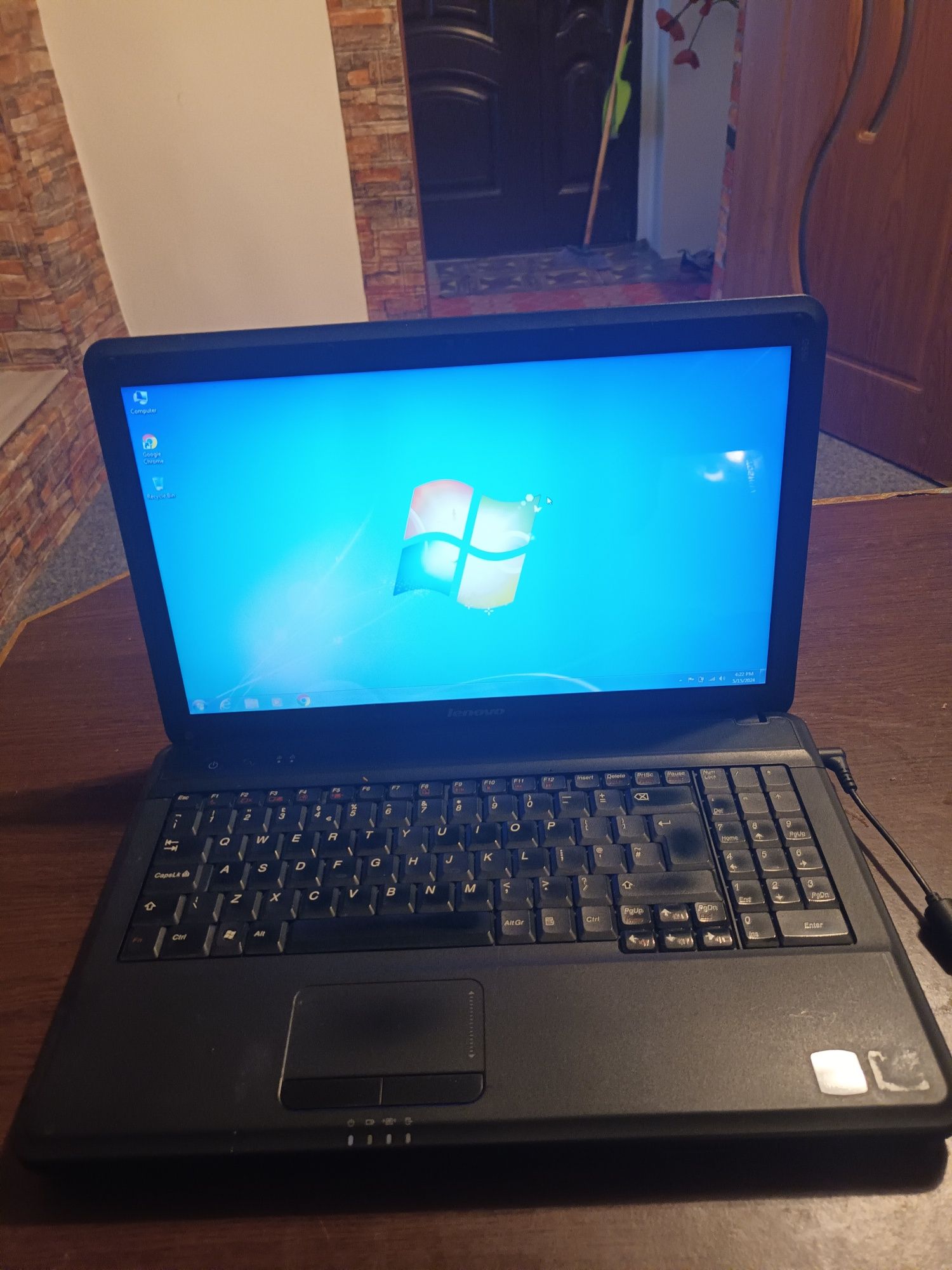 Laptop Lenovo G550.  15,6 inchi