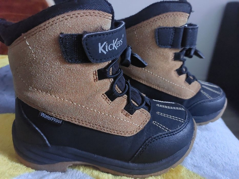 Vând ghete Kickers copii