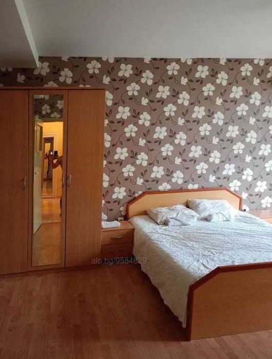 Дава се под наем Двустаен апартамент в Бургас, Лазур - 60 кв.м за 408 € - Снимка #1