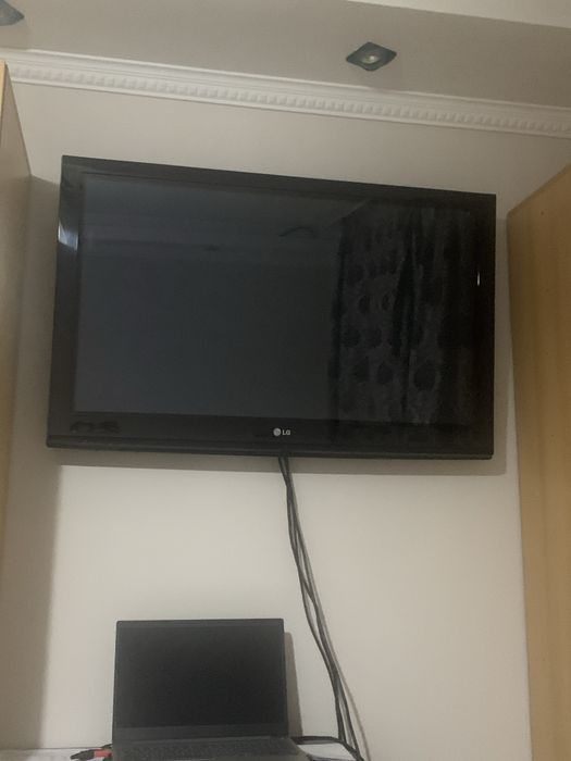 Телевизор 47 дюймов (119 см), не Smart TV