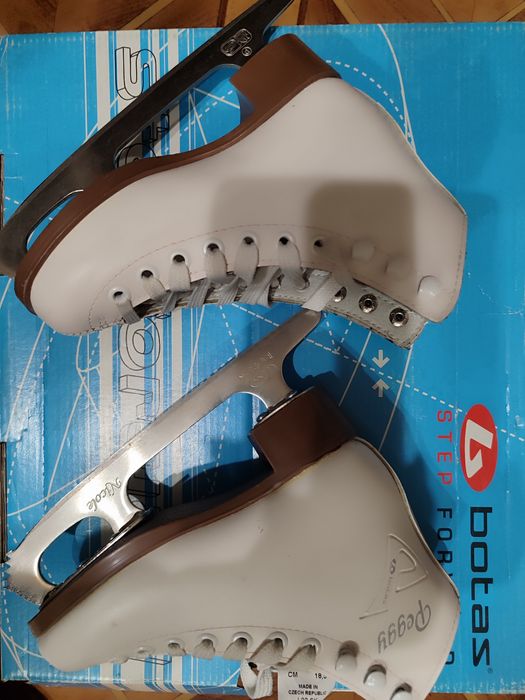 Коньки фигурные детские