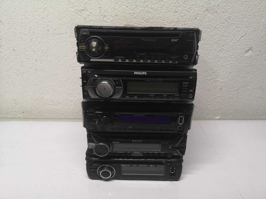 Радио за кола - ЛОТ / С ПРОБЛЕМ