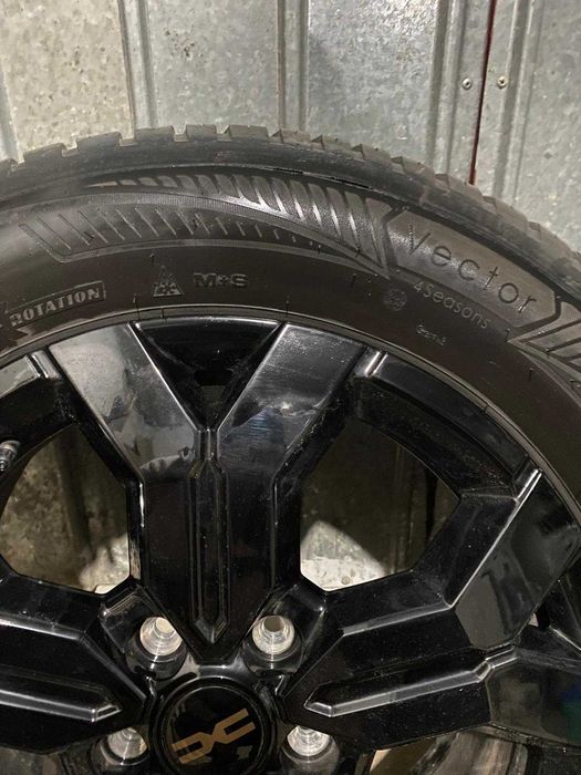 Anvelope Goodyear Vector 215/60/17 - DOT Apr' 2024 - All Season