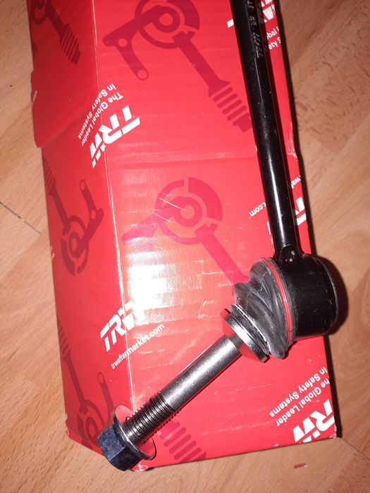 Bieleta suspensie antiruliu fata stanga E70(X5)