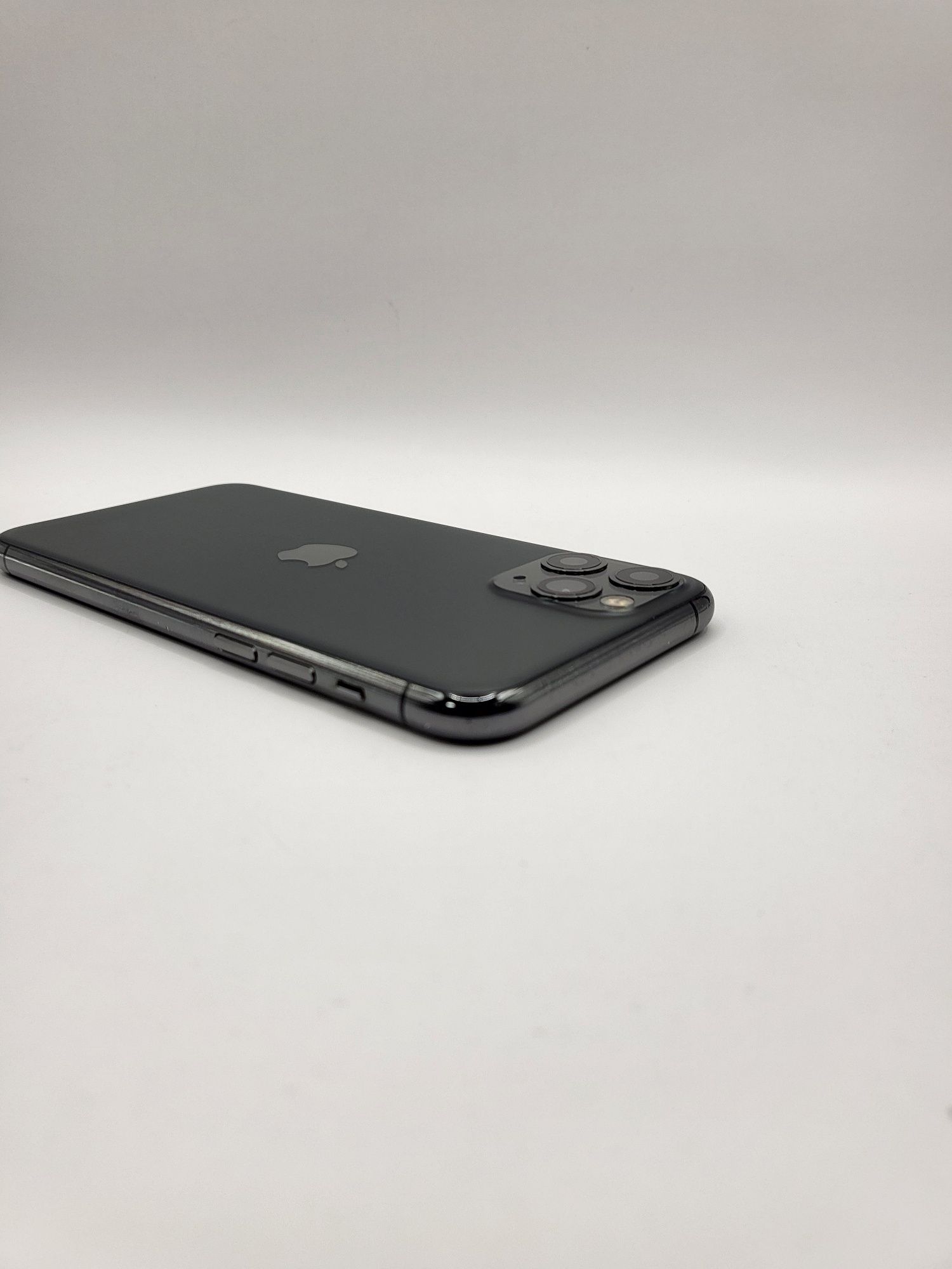 iPhone 11 Pro Matte Space Gray 64 GB Sănătate Baterie 82%