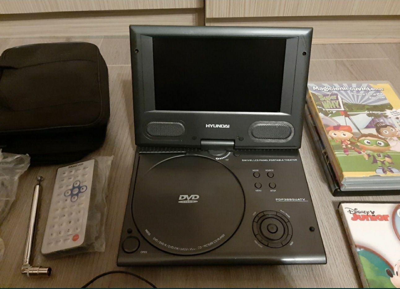 Mini DVD portabil Hyundai