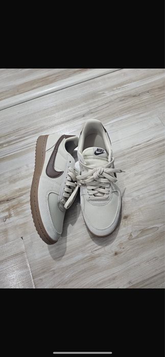 Adidasi Nike sportswear