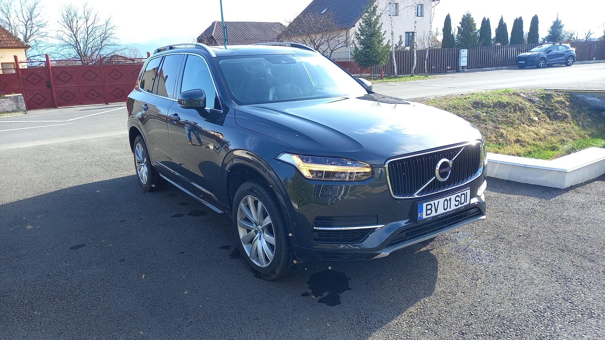 Vând Volvo XC 90