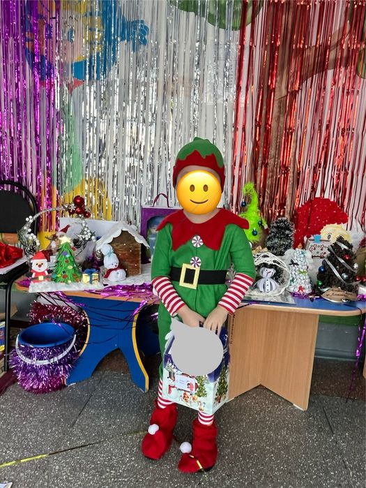 Продам 2 новогодних костюма