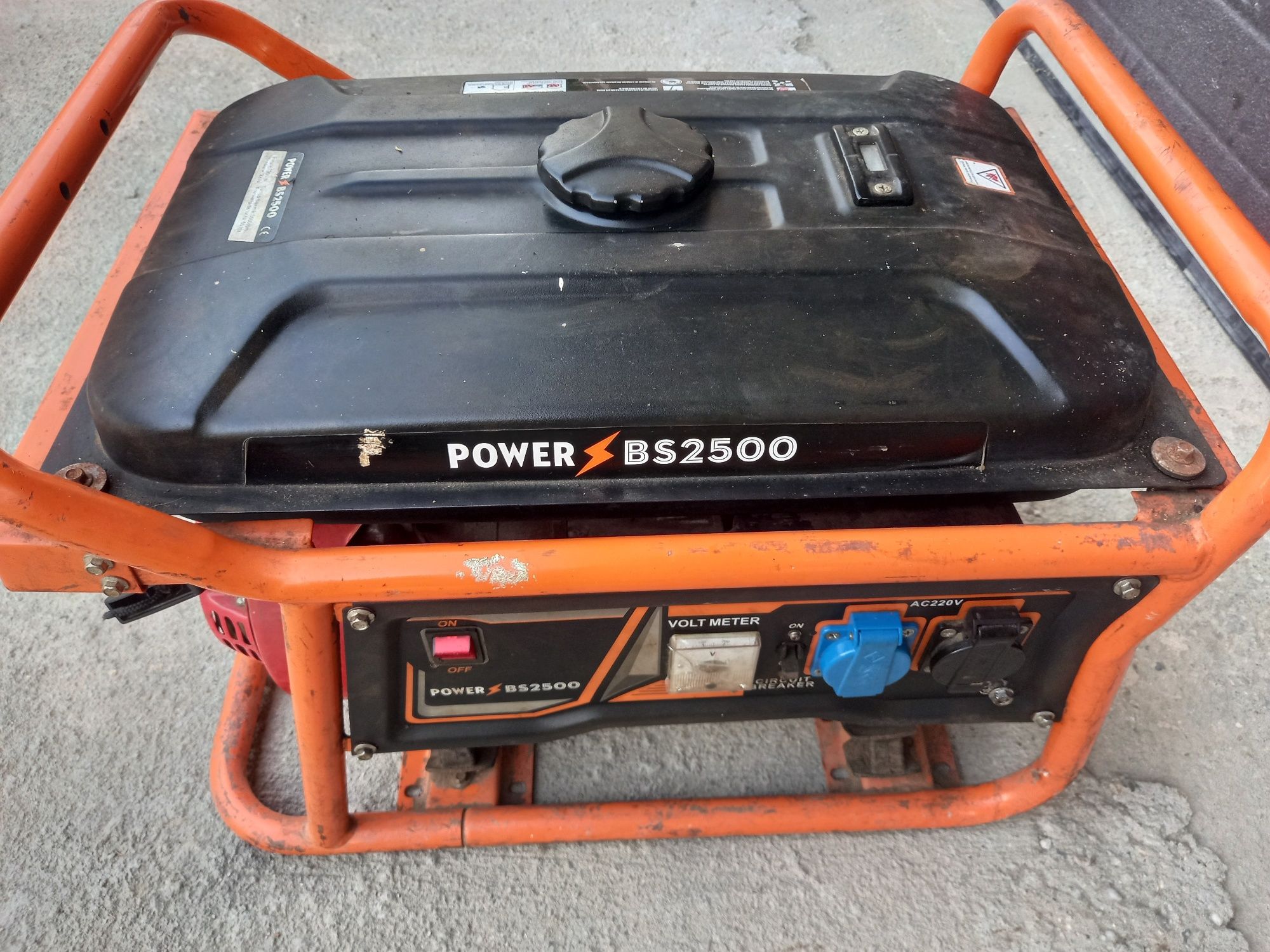 Generator de curent pe benzina