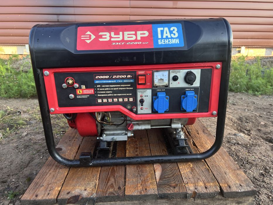 Генератор бензин  газовый  Зубр