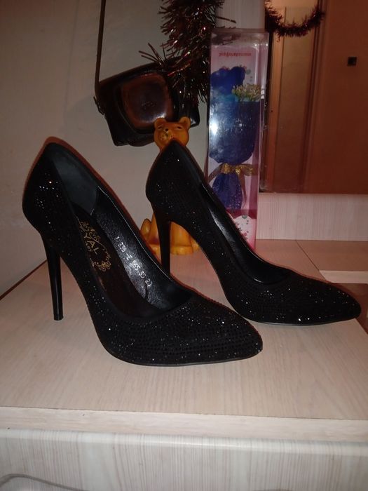 Продам шикарные туфли