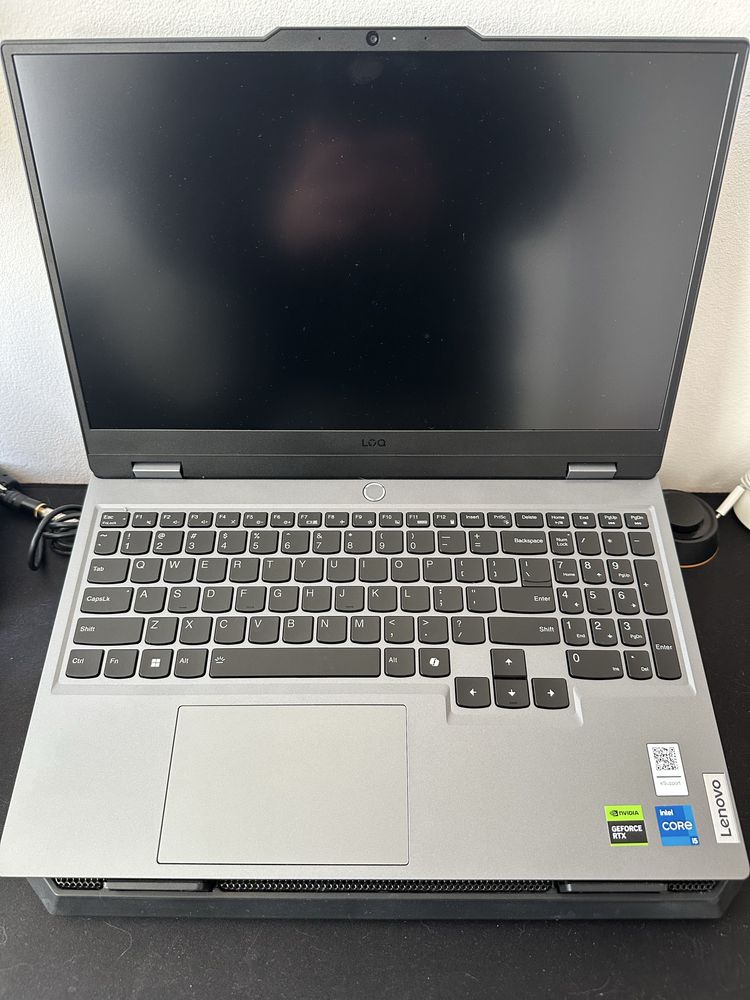 Laptop LENOVO LOQ 15IAX9 | Garantie 2027