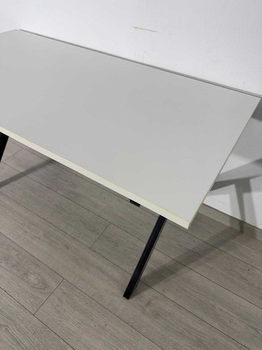 Birou 139x69 cm, Structură Metalică Solidă; Masă de Lucru