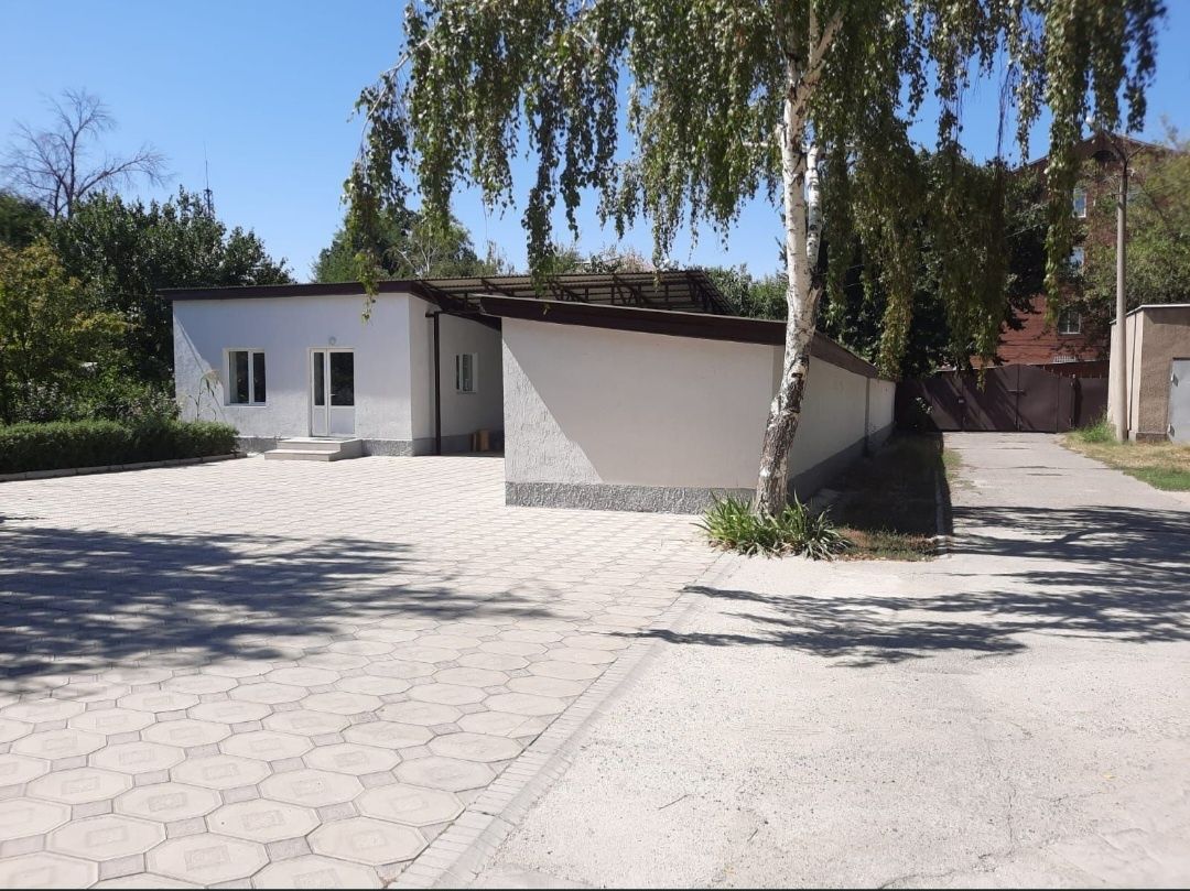 Таунхаус, Центр (Толе би - Айтиева, 180м²)